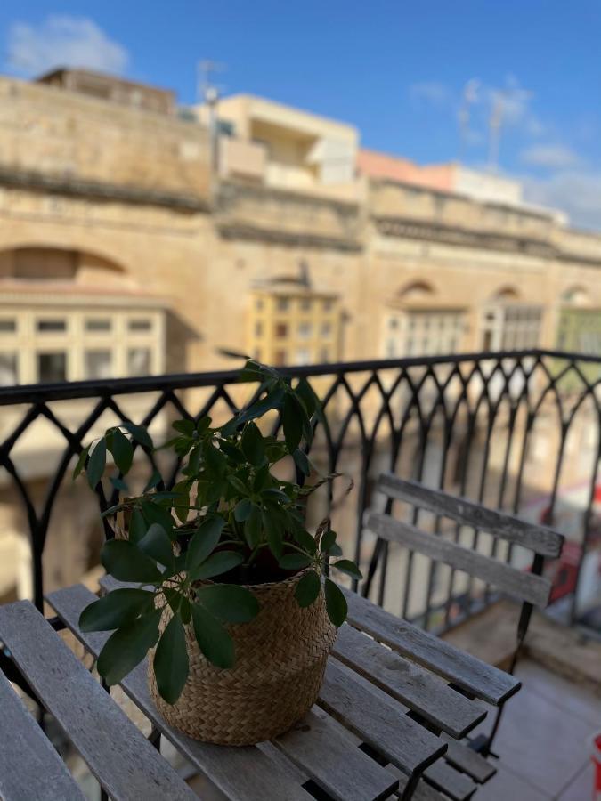 Simons Apartments Minutes Away From Balluta Bay And St Julians Sliema Eksteriør bilde
