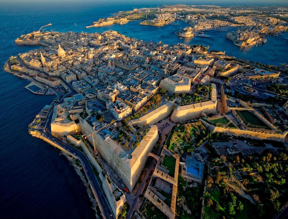 Simons Apartments Minutes Away From Balluta Bay And St Julians Sliema Eksteriør bilde